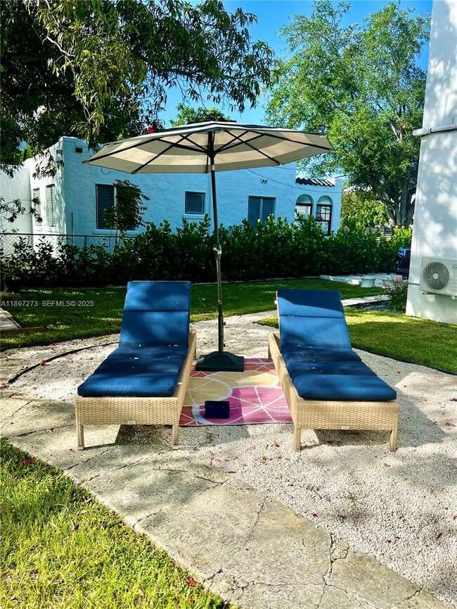 Building Photo - 8270 NE 1st Pl