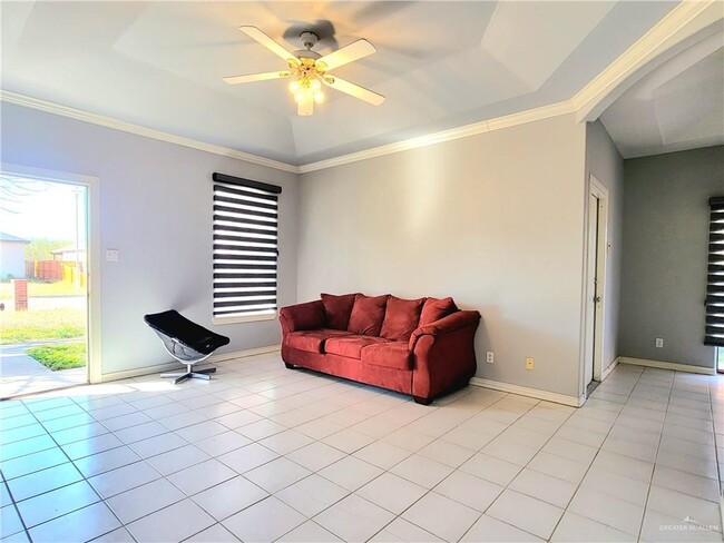 Building Photo - 21 N Opal St