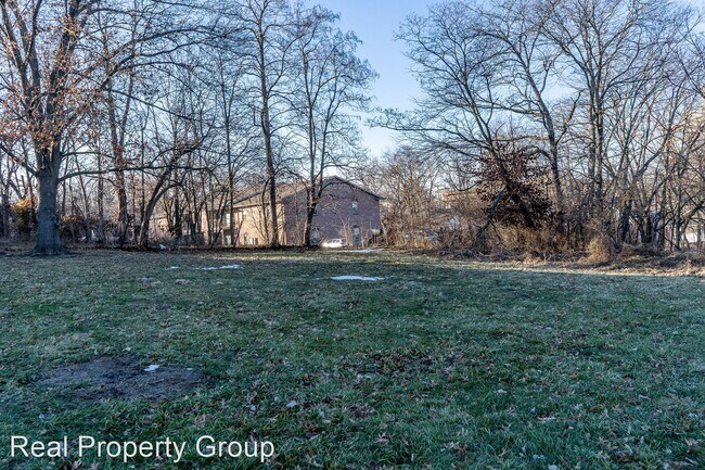 Building Photo - 8 br, 4 bath House - 1611 University Ave.