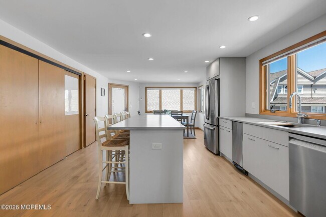 Building Photo - 304 Oceanfront