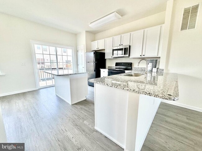 Building Photo - 43 Tyndall Trl