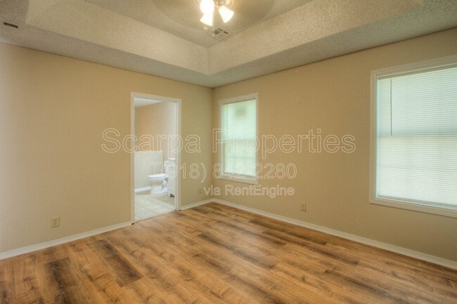 Building Photo - 230 E Zion St