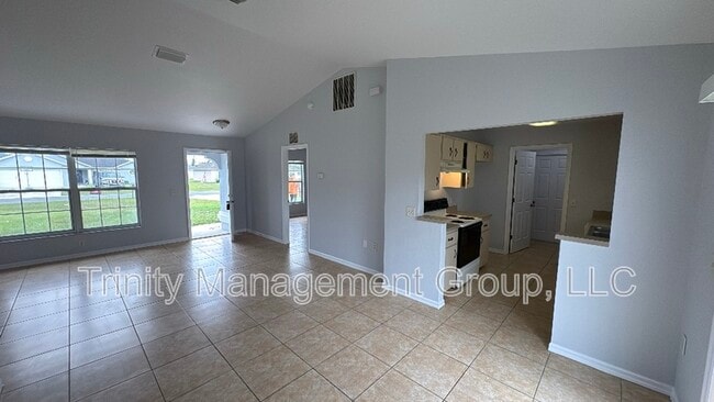 Building Photo - 4763 SW 138 Loop