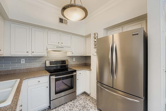 Building Photo - 800 Peachtree St NE