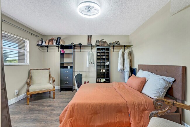 Building Photo - 3755 Via Poinciana