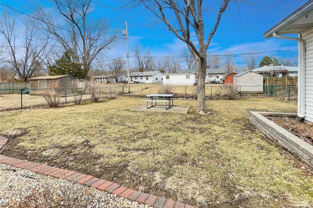 Building Photo - 3907 Memorial Dr