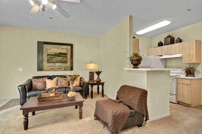 Building Photo - The Retreat at Speedway