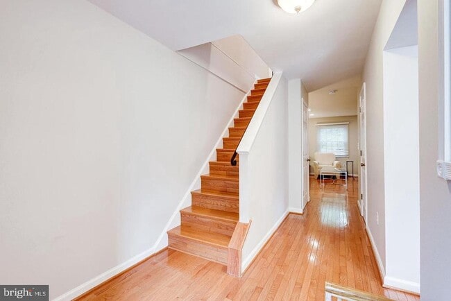 Building Photo - 6295 Hillary Ct