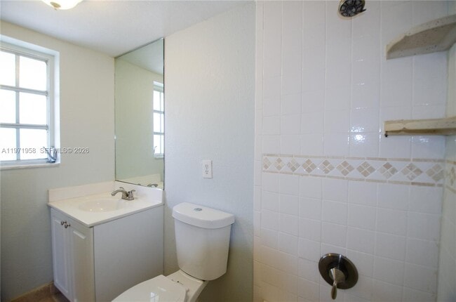 Building Photo - 8650 SW 109th Ave