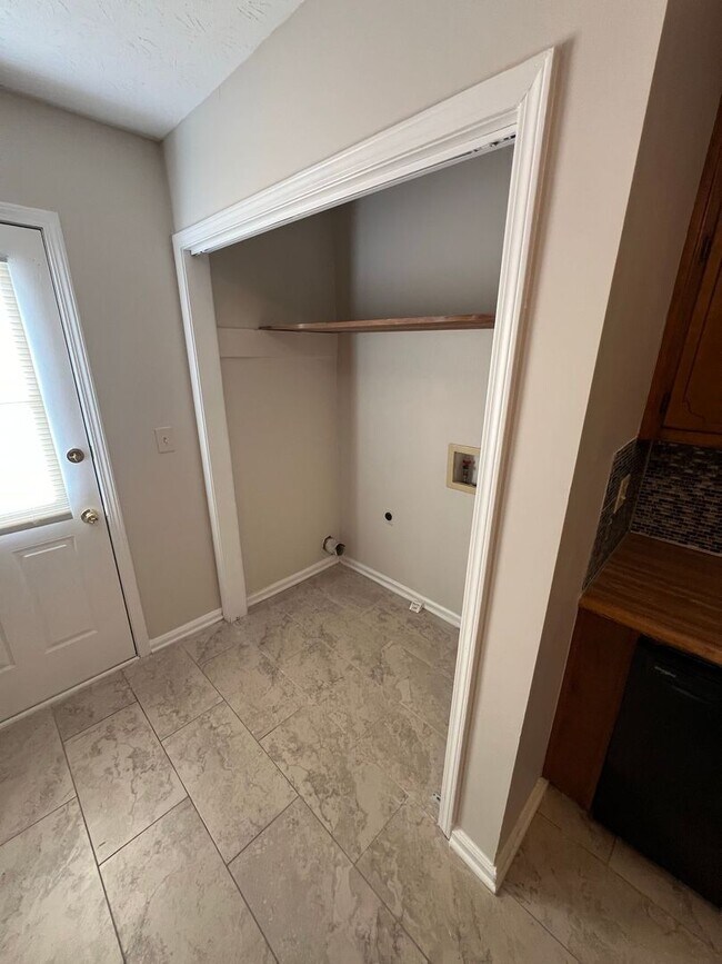 Building Photo - 264-266 Haymarket Lane