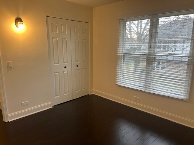 Building Photo - 1336 Cromwell Ct