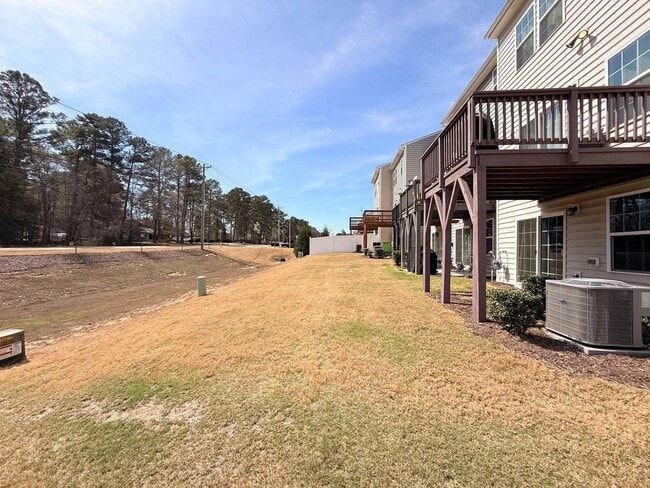 Building Photo - 6616 Pathfinder Wy