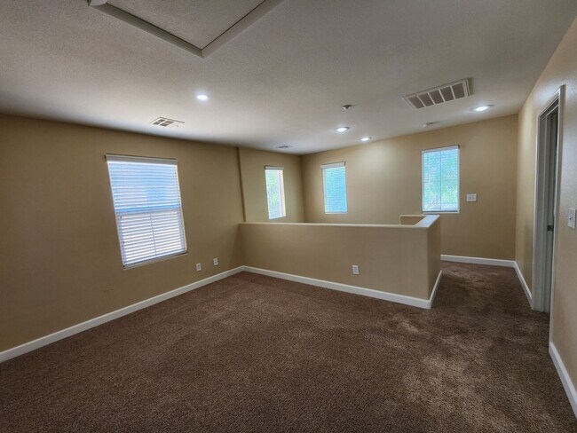 Building Photo - Desirable 3 Bedroom Home at Inspirada Comm...