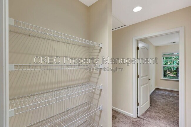 Building Photo - 140 Buchanan Cir
