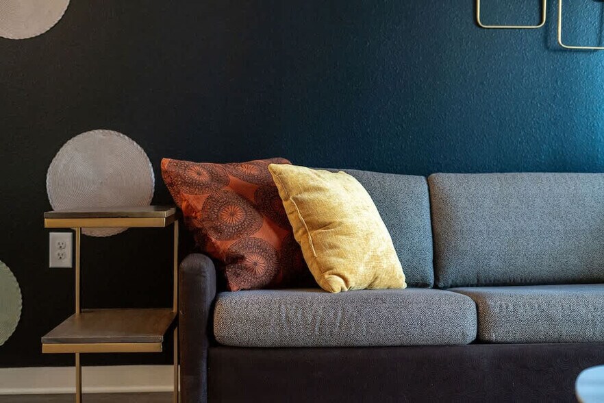 Building Photo - 14533 Star Water Rd