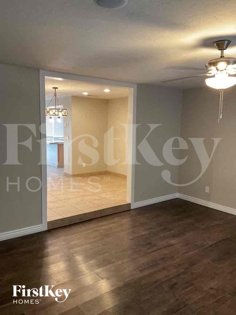 Building Photo - 8501 E Lee Pl