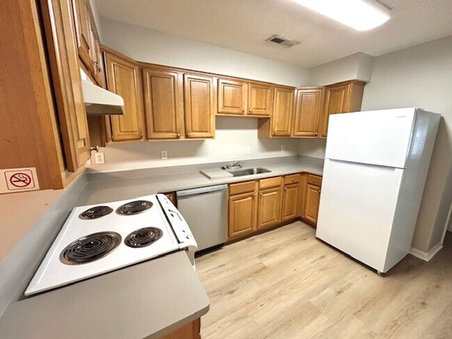 Building Photo - 124 Railroad Ridge Rd