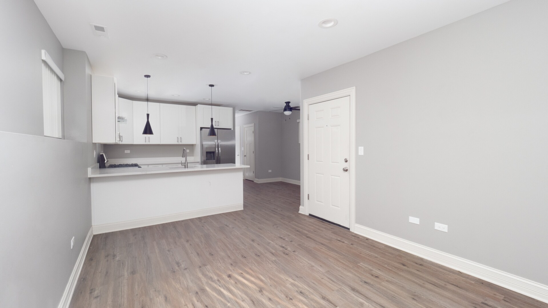 Building Photo - 4735 S Michigan Ave