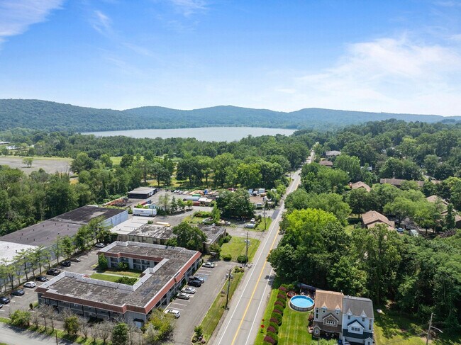 Building Photo - 30 U.S. 9W-ID1466760P