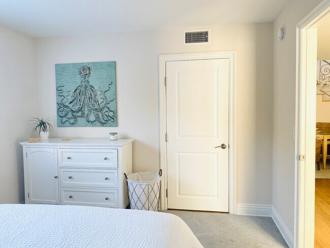 Building Photo - 3005 Strongs Dr