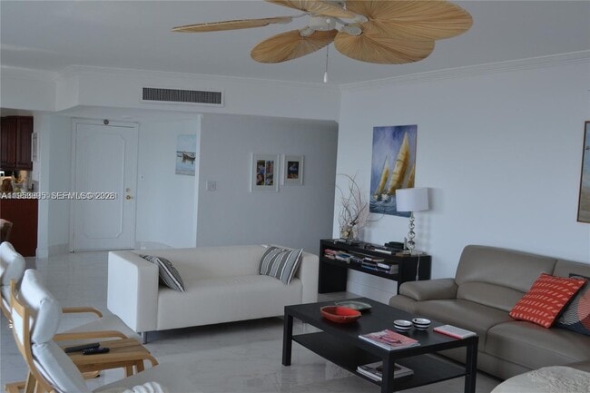 Building Photo - 3850 Galt Ocean Dr