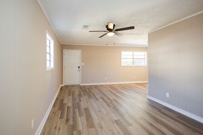 Building Photo - 732-732 Randall St