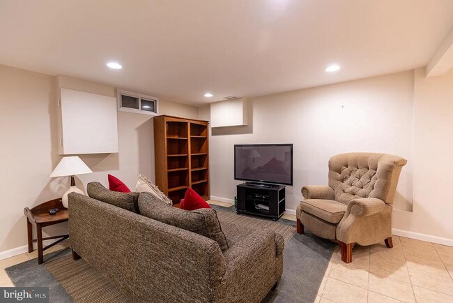 Building Photo - 3026 Kadala Pl