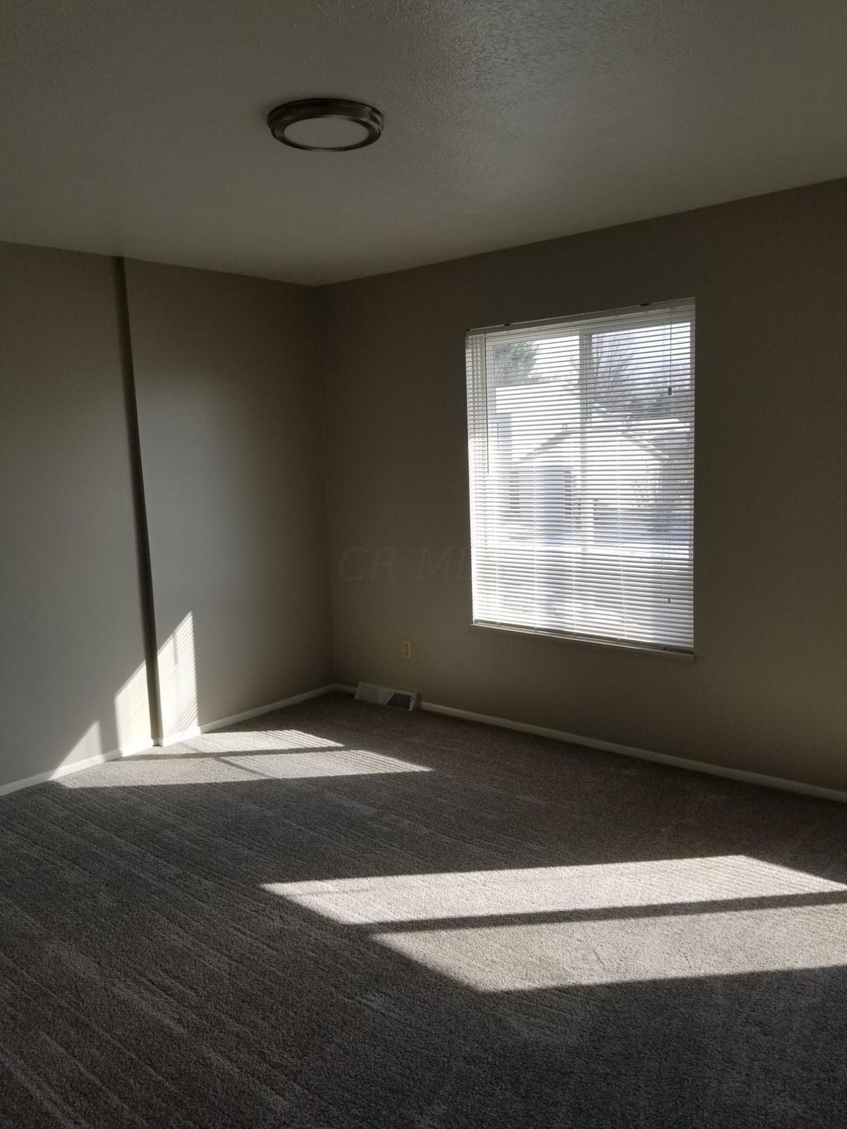 Building Photo - 1725 Churchill Downs Rd