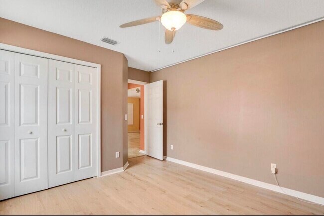 Building Photo - 6461 NW Friendly Cir