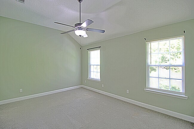 Building Photo - 1208 Cypress Fall Cir