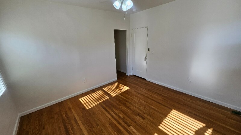 Building Photo - 1210 N Orange Grove Ave