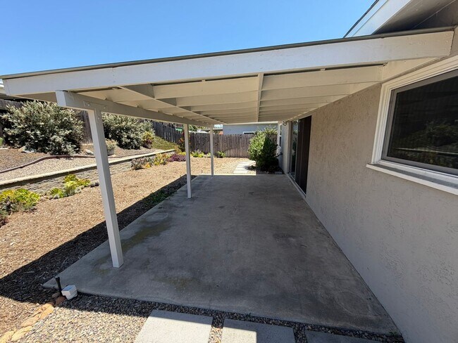 Building Photo - Charming 3 Bedroom Home with Beautiful Backyard in San Carlos