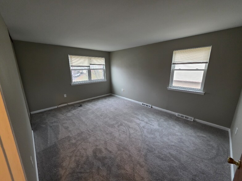 Building Photo - 270 Beth Ann Dr