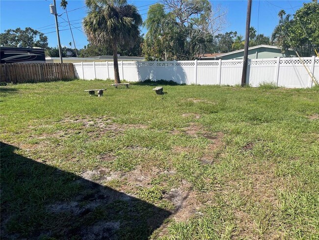 Building Photo - 1844 Bayshore Blvd