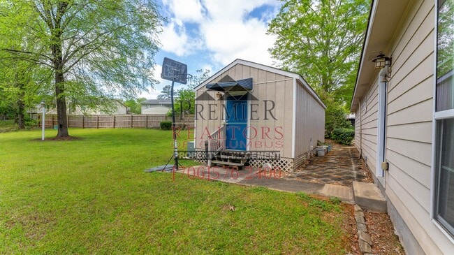 Building Photo - 1740 Doerun Dr