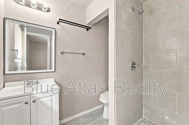 Building Photo - 3609 Galaxie Dr
