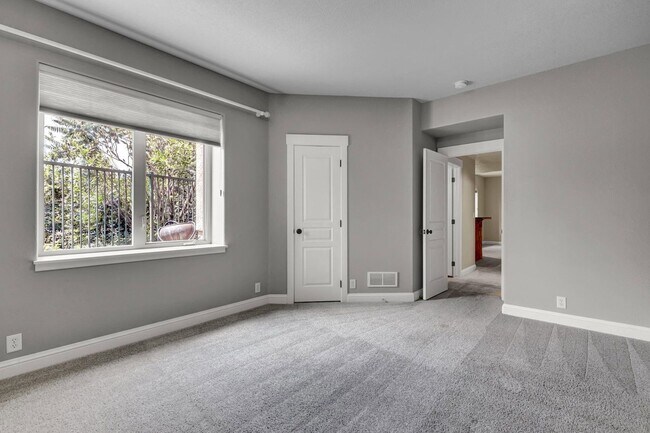 Building Photo - 2908 Glen Arbor Dr