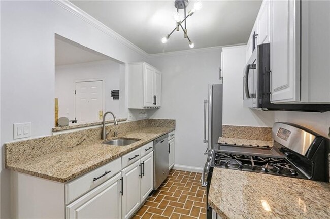 Building Photo - 1078 Piedmont Ave NE