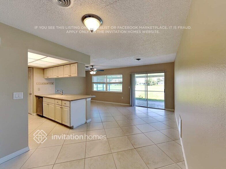 Building Photo - 32 Oakland Hills Pl