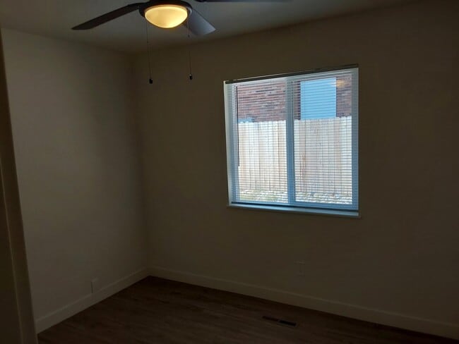 Building Photo - 1701 Palm Dr