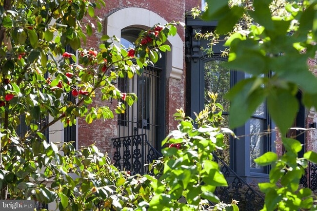 Building Photo - 1701 16th St NW