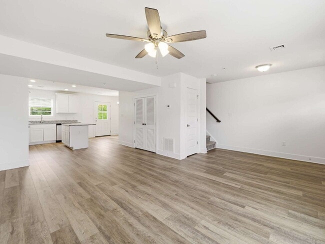 Building Photo - 8780 Hillside Way
