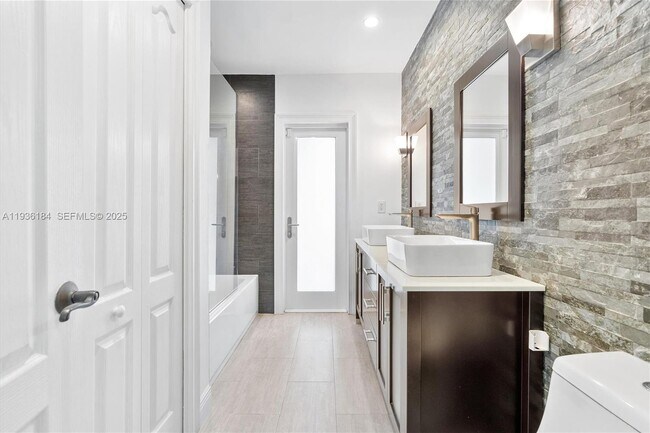 Building Photo - 7421 SW 145th Terrace