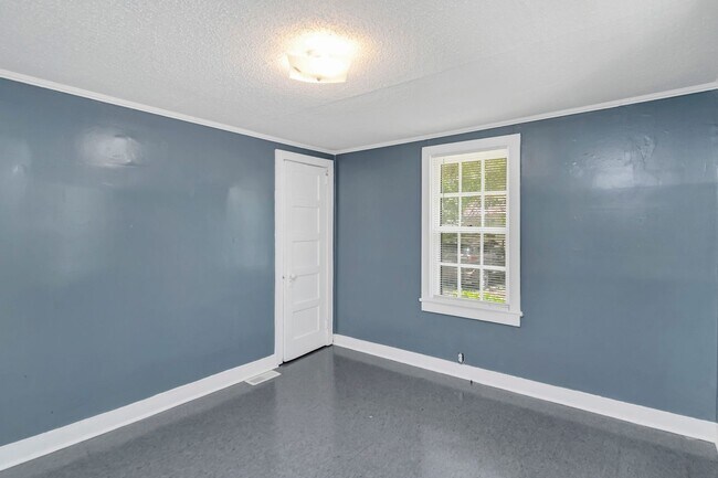 Building Photo - Charming 2 Bedroom Home, close to USC & lo...