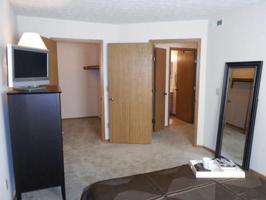 Building Photo - 10862 Southwind Dr