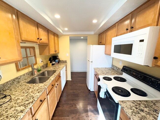 Building Photo - 7255 E Quincy Ave