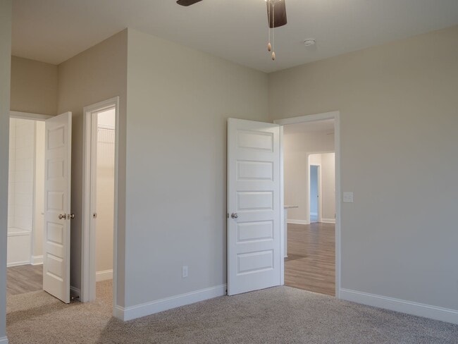 Building Photo - 408 S Zetterower Ave