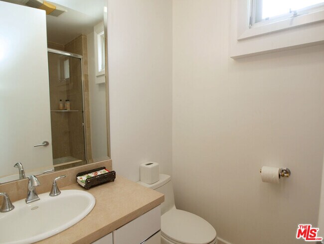 Building Photo - 269 N Bundy Dr