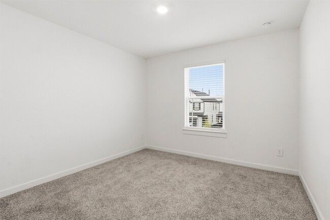 Building Photo - 12330 Basilwood Dr