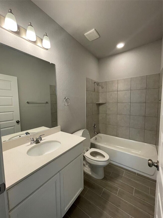 Building Photo - 125 Unforgiven Ln